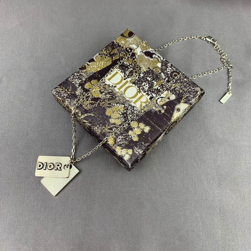 Dior Necklace 05lyr544